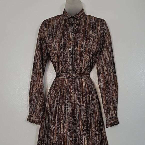 Vintage Jaeger Long Sleeve Ruffle Pleated Skirt Suit - Picture 3 of 12